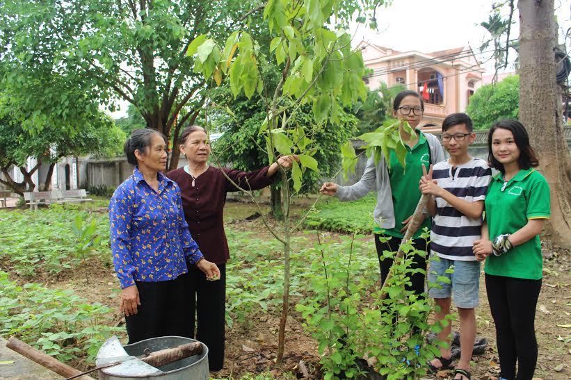 Trồng[-]20[-]cây[-]Ngọc[-]lan[-]tại[-]các[-]địa[-]điểm[-]thờ[-]Đại[-]danh[-]y[-]Tuệ[-]Tĩnh
